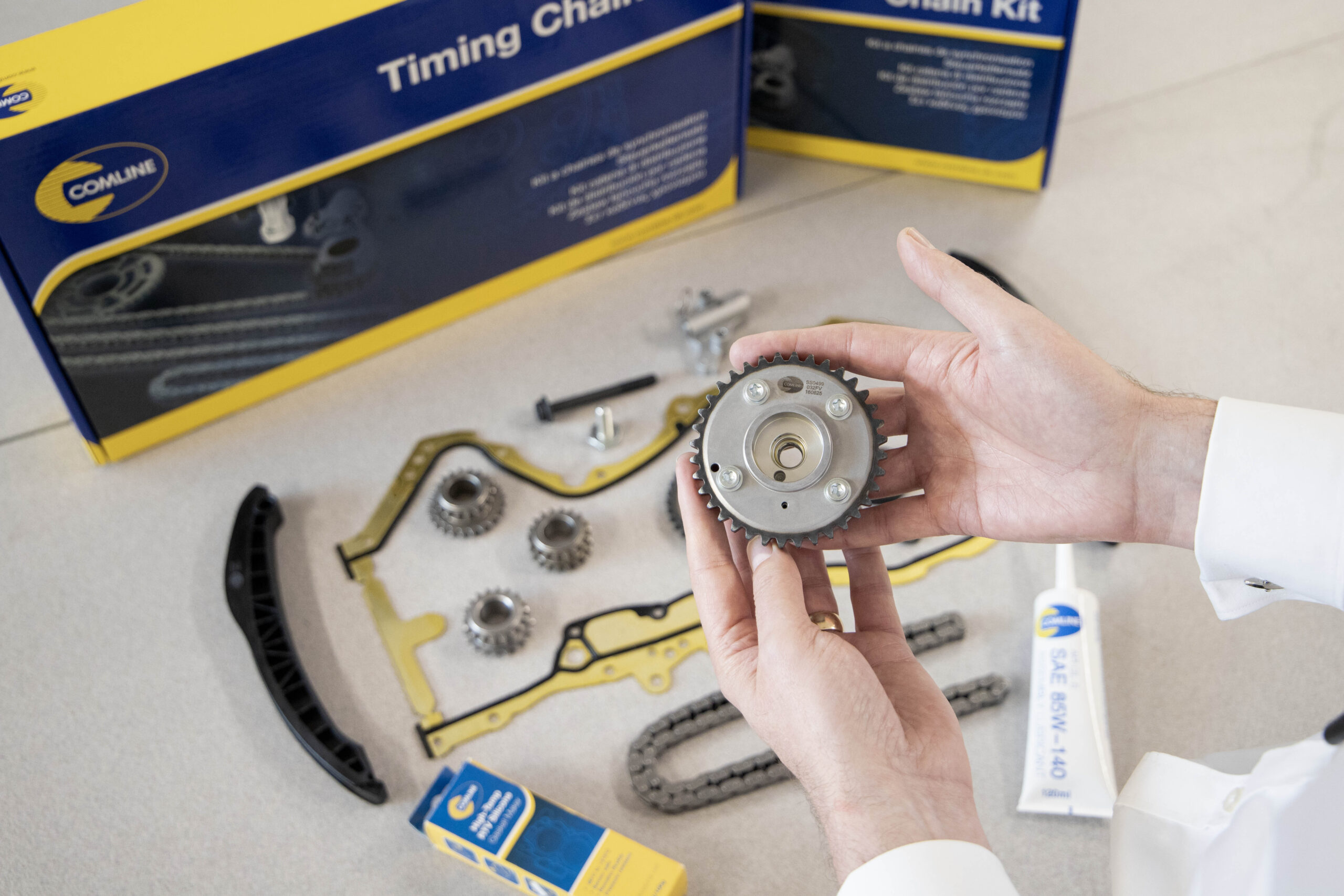 Kit completo Comline. Kit de distribución por cadena completo, con todos los elementos necesarios para el montaje